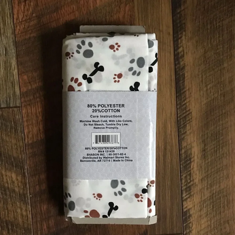 2 Yards Fabic cut polyester cotton dog print bones paw prints New in package
